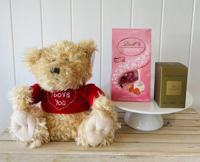 Standard Valentine's Day Gift Pack