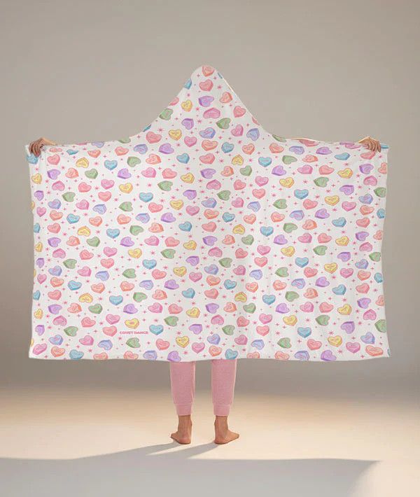 CANDY CODED HOODED BLANKET-