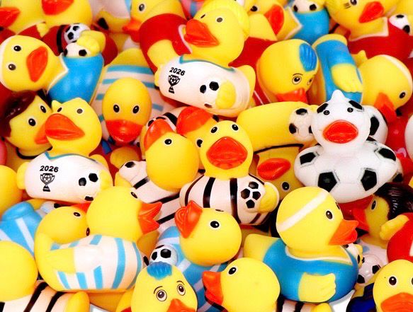 2.5” Soccer Duck Mix