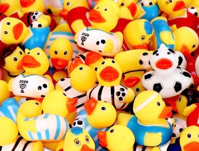2.5” Soccer Duck Mix