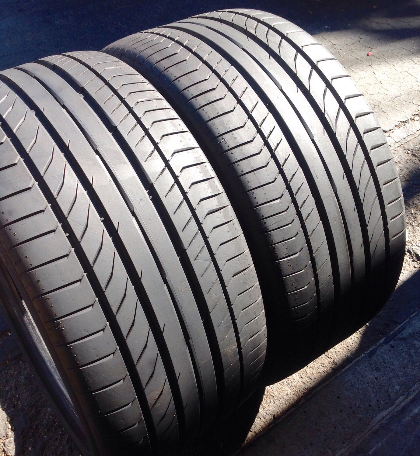 2 USED TIRES 295/35R21 Continental CONTI SPORT CONTACT 5P WITH 90% TREAD LIFE