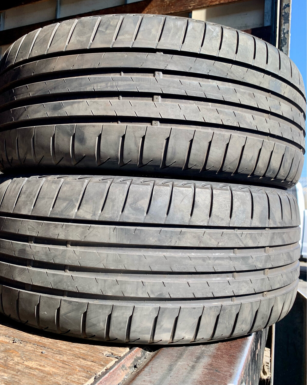 2 USED TIRES 225/40R19 Bridgestone TURANZA T005 WITH 50% TREAD LIFE
