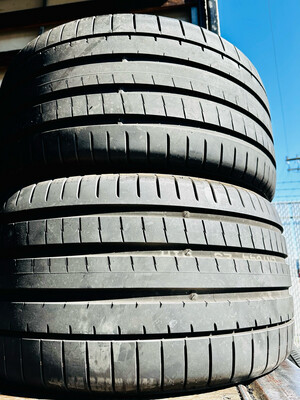 2 USED TIRES 325/35ZR22 Yokohama ADVAN SPORT WITH 90% TREAD LIFE