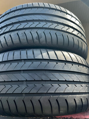 2 USED TIRES 285/40R20 Goodyear EFFICIENT GRIP RUN FLAT WITH 90% TREAD LIFE