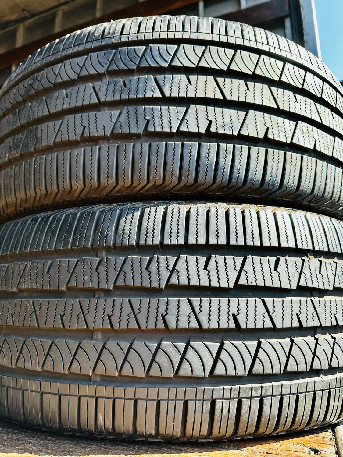2 USED TIRES 255/45R20 Continental CROSS CONTACT LX SPORT WITH 90% TREAD LIFE