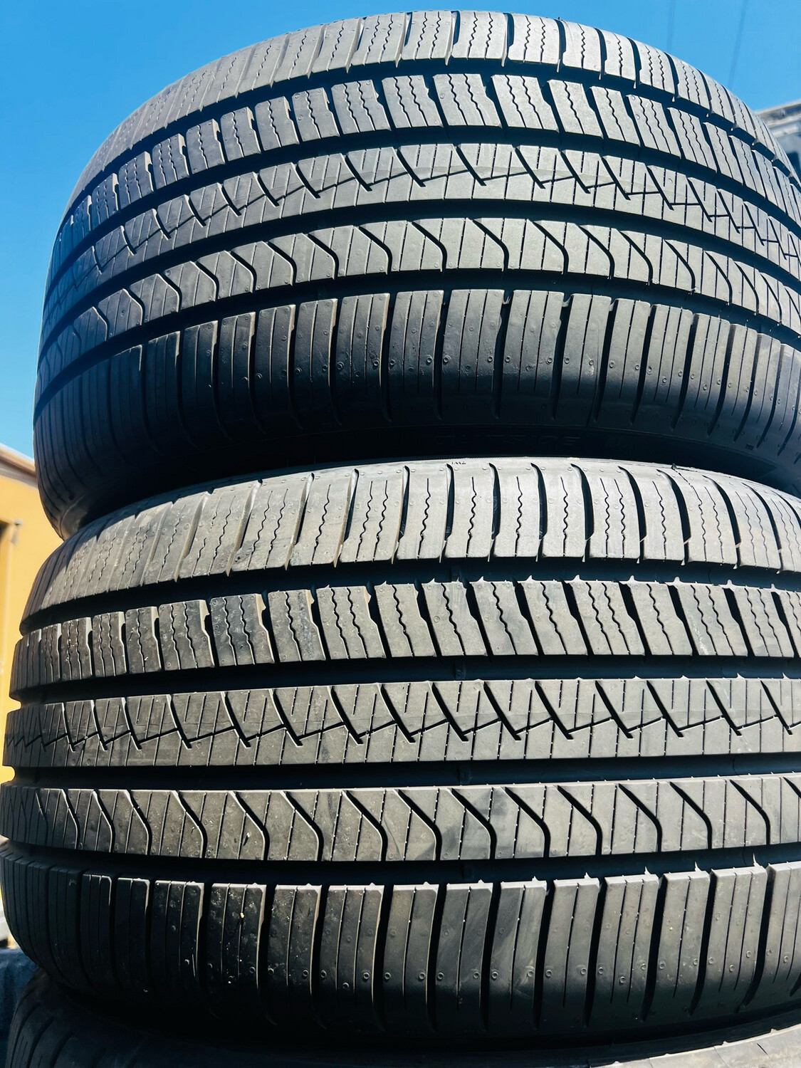 2 USED TIRES 275/35R19 P ZERO ALL SEASON PLUS WITH 95% TREAD LIFE