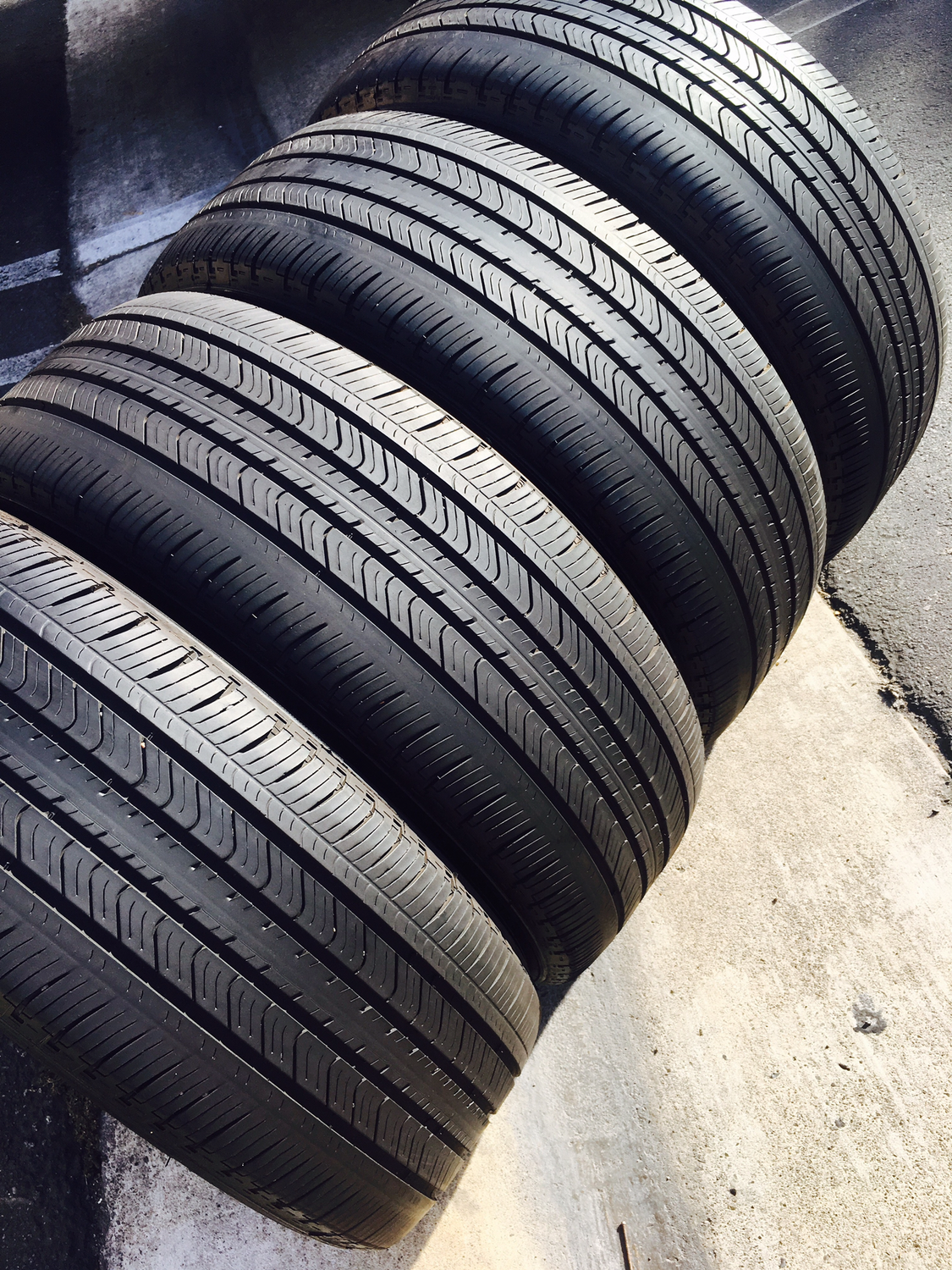 4 USED TIRES 215/55r17 Michelin PRIMACY MXV4 WITH 7/32