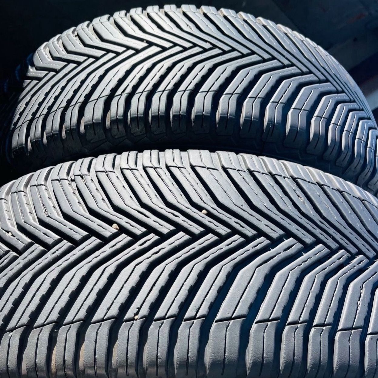 2 USED TIRES Michelin 235/45R20 CROSSCLIMATE 2 WITH 80% TREAD LIFE