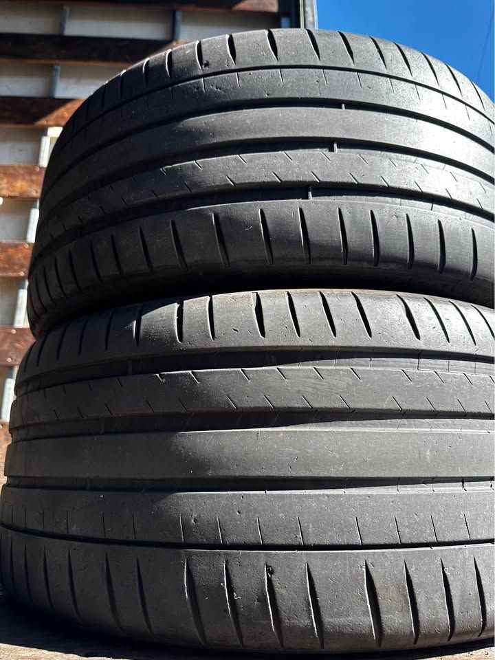 2 USED TIRES Michelin 265/40R20 PILOT SPORT 4S WITH 50% TREAD LIFE