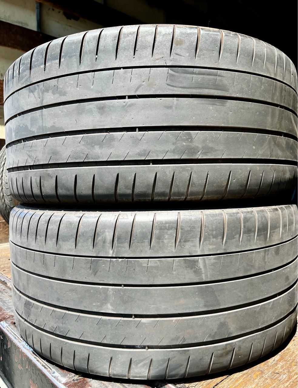2 USED TIRES Michelin 285/35R20 PILOT SPORT 4S WITH 65% TREAD LIFE