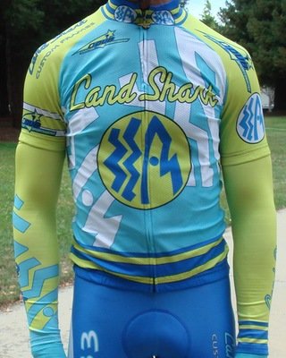 Land Shark Signature Men&#39;s Sun Sleeve