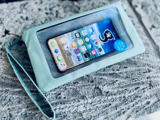 SAGE GREEN WATERPROOF MOBILE PHONE POUCH
