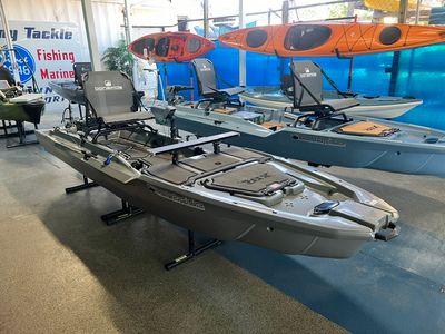 BONAFIDE XTR 130 TOP GUN GREY + NEWPORT NT300 W/ 36V 48 AH BATTERY MOTORIZATION & TILLER KIT - CAPT BRIDGE + TOOL CADDY