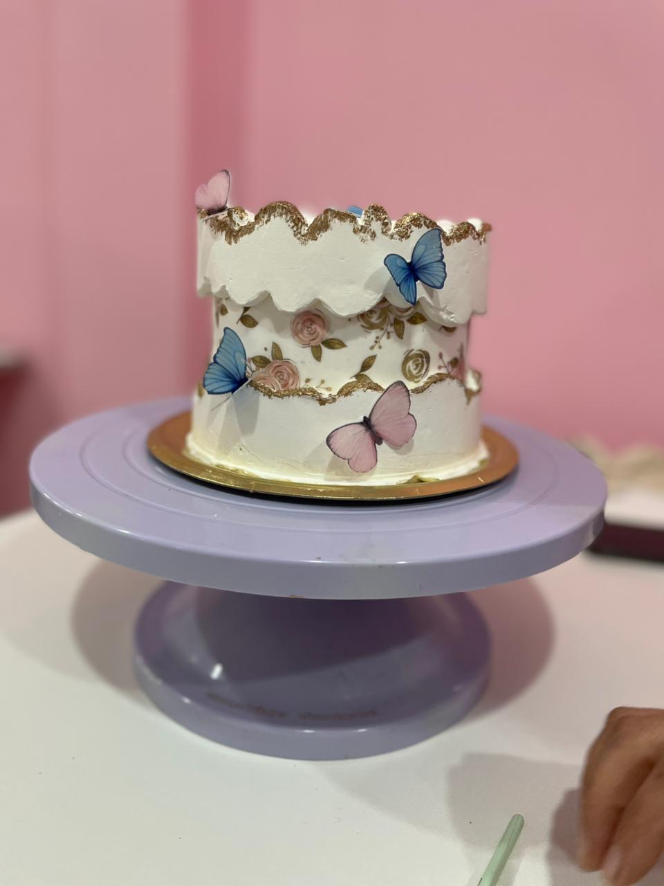 CURSO DE TORTAS CON CREMA NIVEL INICIAL 2026