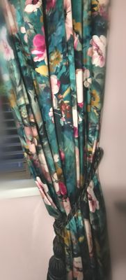 Curtains &amp; Cushions