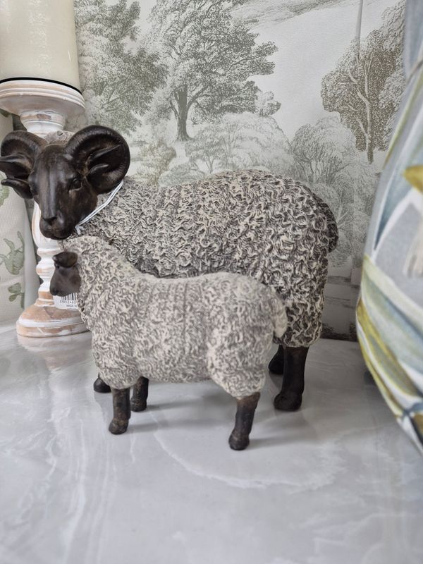 Sheep Family Figurine 24cm