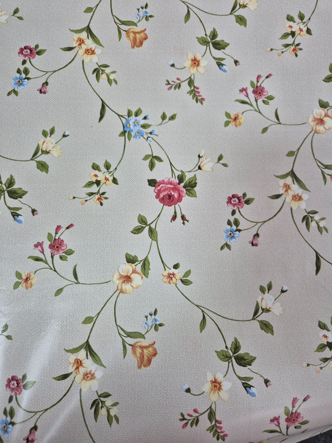 Tablecloth Floral Trail