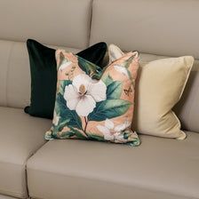 VELVET FLORAL LILY