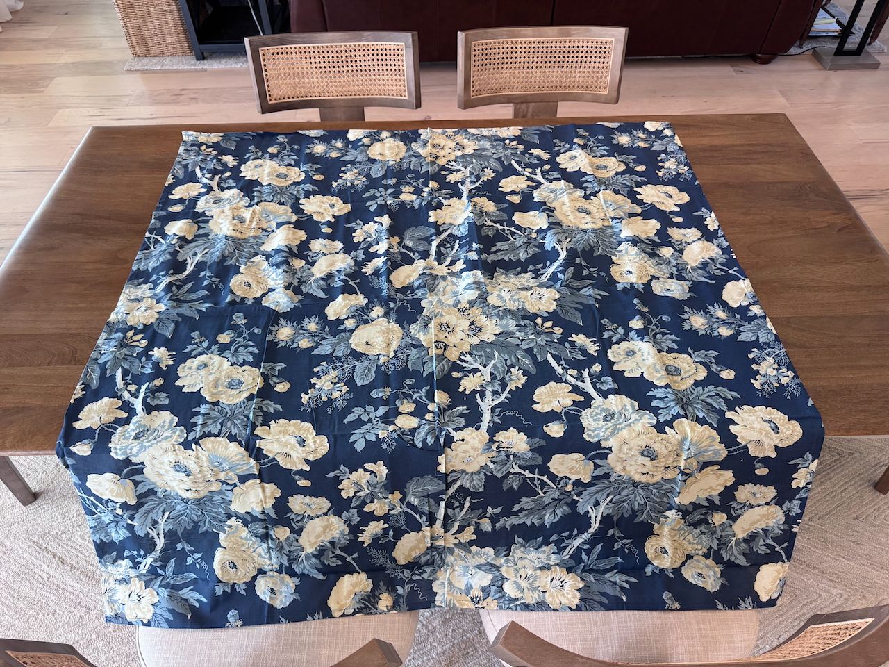Pottery Barn Garden Floral Table Throw - 50x50&quot; MSRP $129
