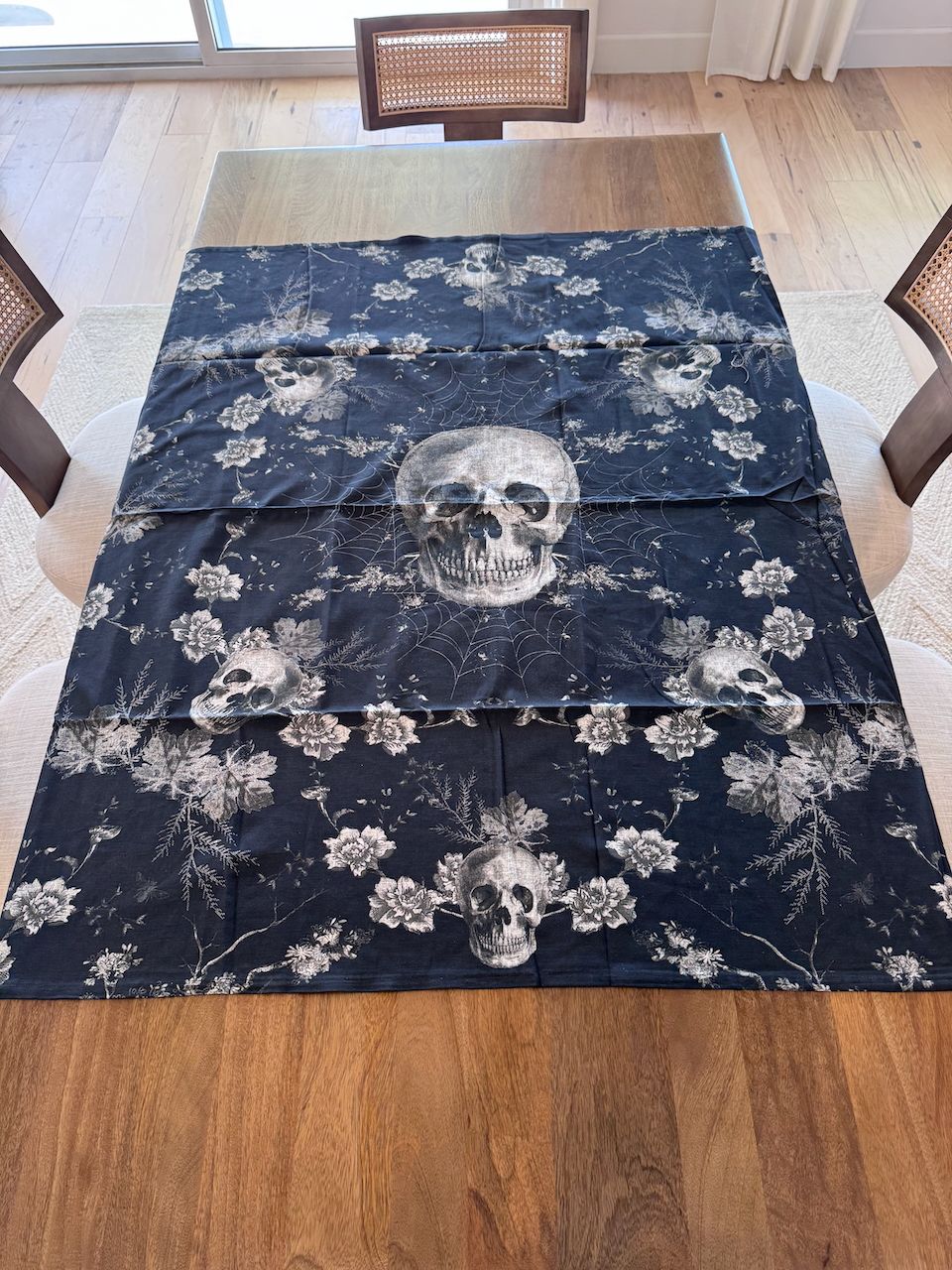 Pottery Barn Skull Toile Organic Cotton Table Throw 50&quot;x50&quot; MSRP $99