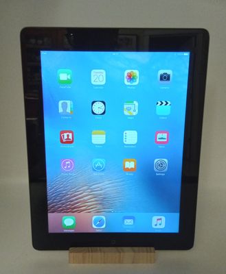 Apple iPad 2 16GB, Wi-Fi (Unlocked), A1395, 9.7in - Black