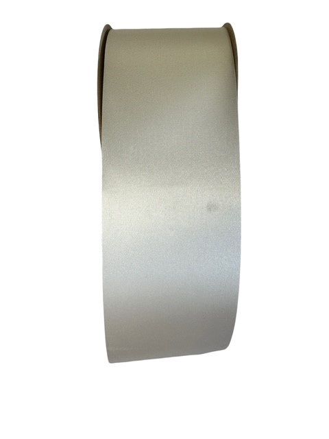 Satin Acetate #40 50yds Ivory