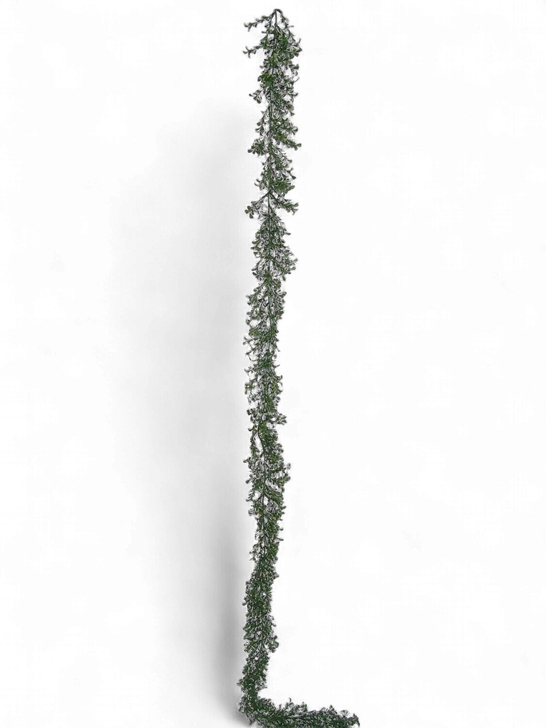 9' Boxwood Garland-Green