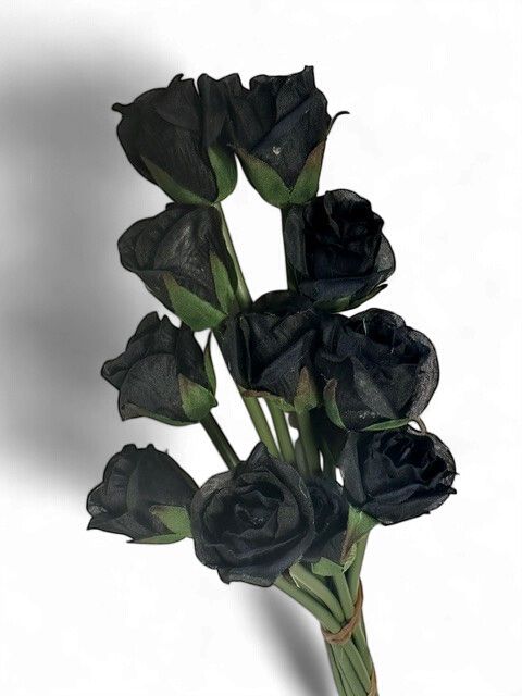 Rose Bud Bouquet in Black