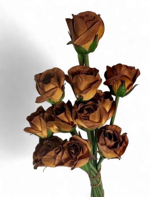 Rose Bud Bouquet in Chocolate