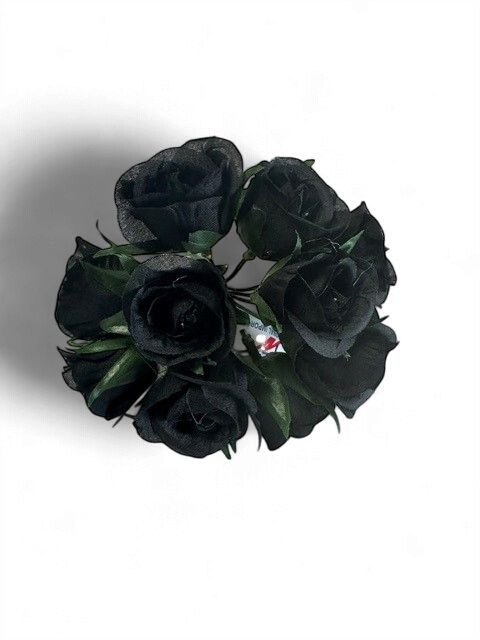 Sweetheart Rose Bud Pick Black