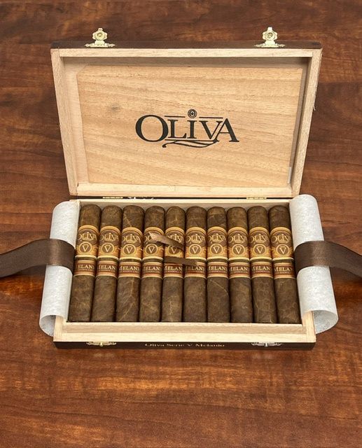 Oliva Serie V Melanio