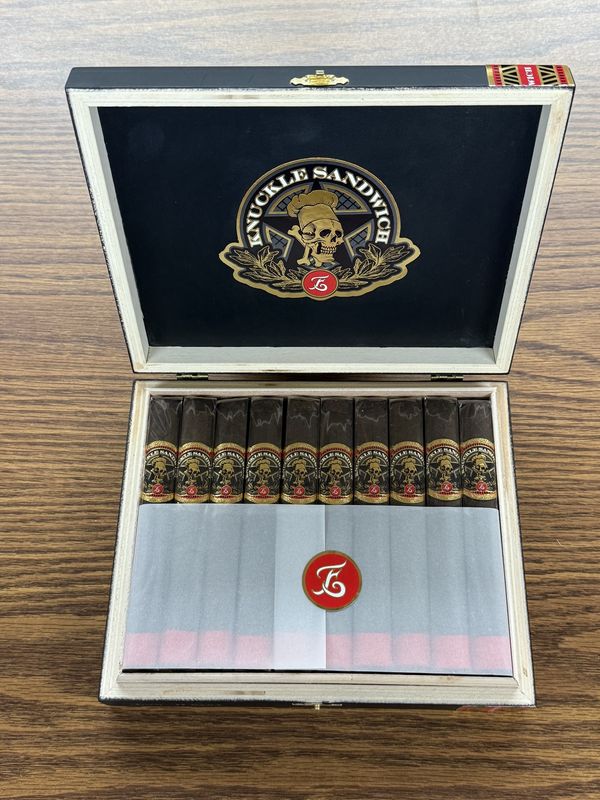 Knuckle Sandwich Maduro