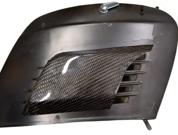 [CRB-028] Presa d’aria per sportellino special vespa in carbonio