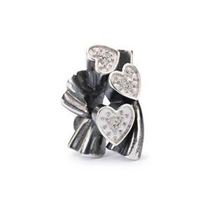 Blooming Hearts Diamond Bead, Retired