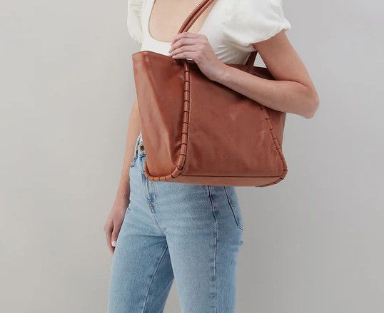 Phoebe Tote Saddle