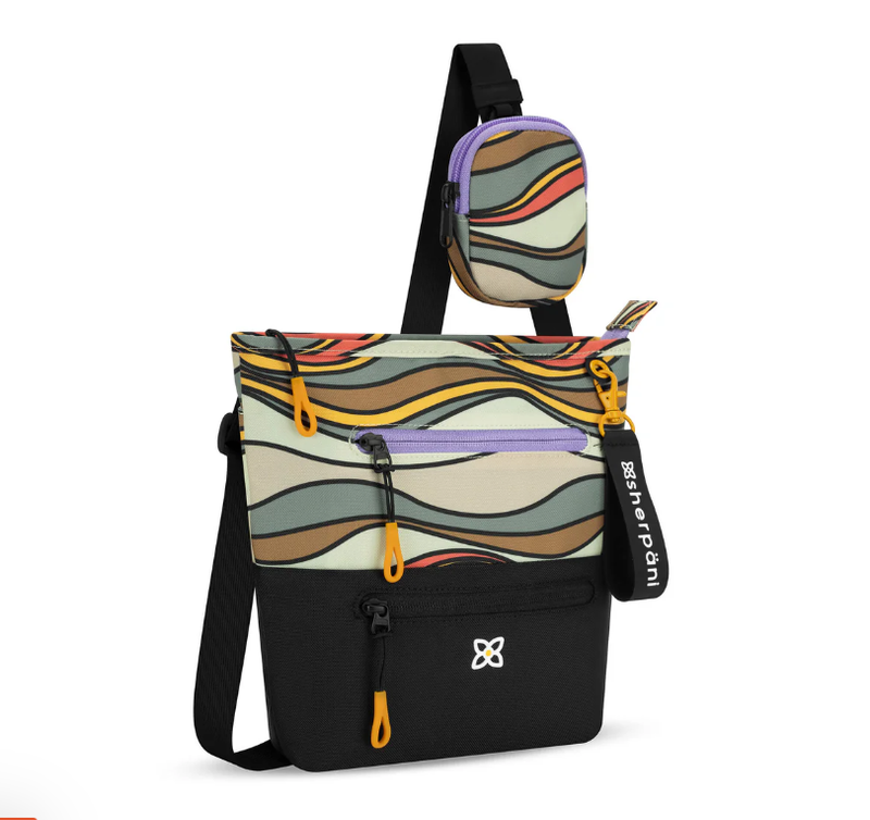 Sadie Crossbody w/Removable Strap Pocket