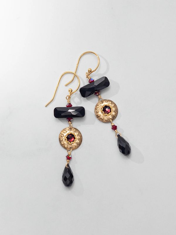Kensington Earrings Scarlet Onyx