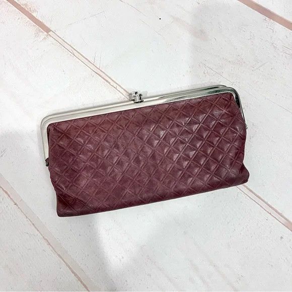 Lauren Diamond Embossed Mahogany
