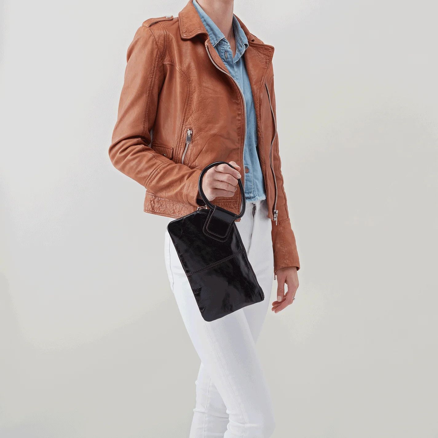 Sable Wristlet Black