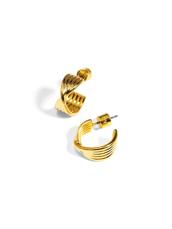 Twisted Ripple Huggie Earring Gold