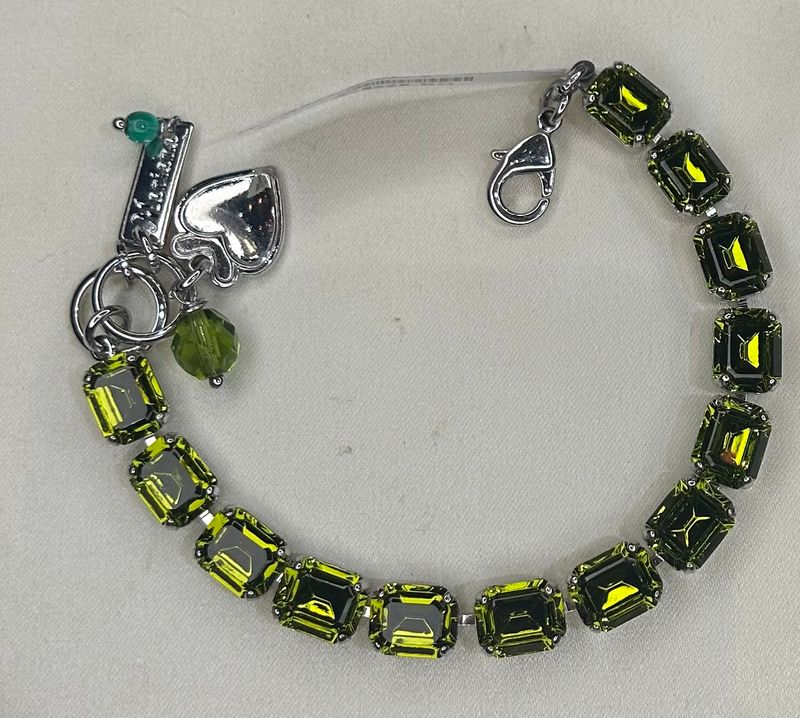 Mariana Olive Garnish Emerald Cut Bracelet RO
