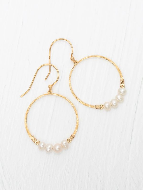 Rosa Pearl Hoop Earring