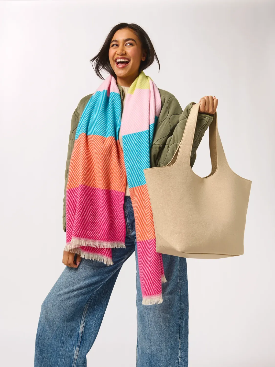 Norah Scarf, Multi