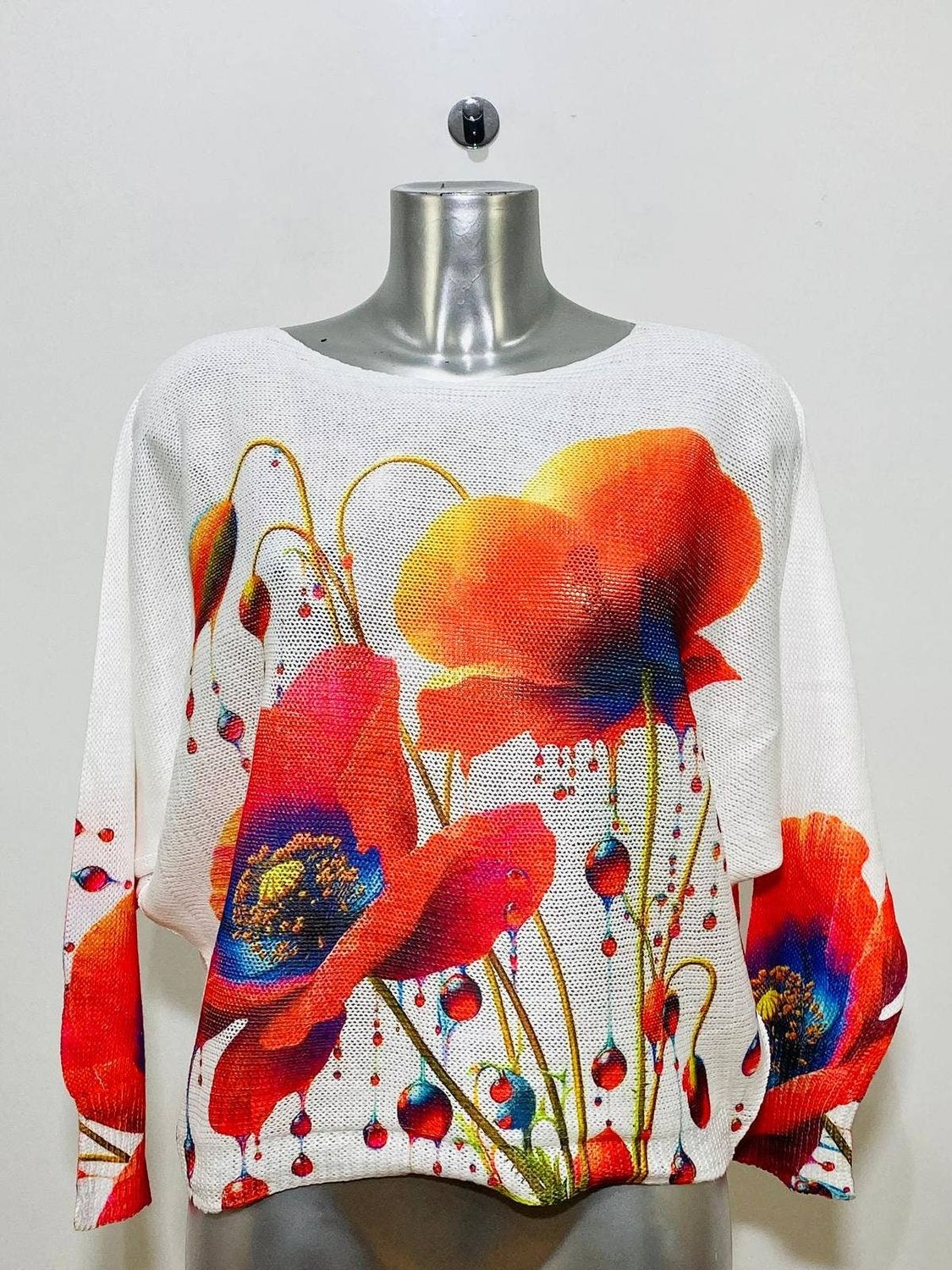 White Red Poppy Floral Knit Printed Sweater O/S