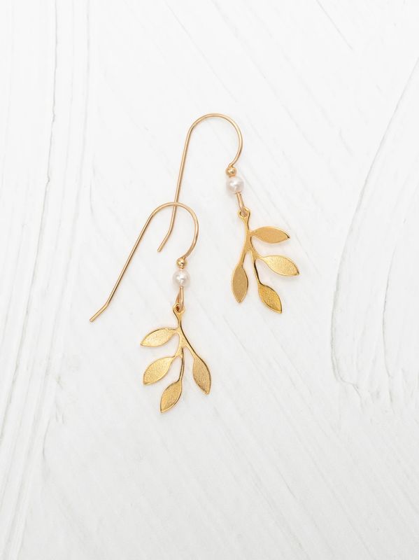 Signature Pearl Leaf Earring