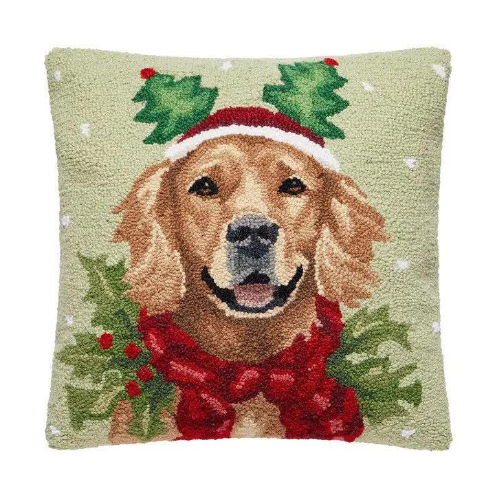 Holiday Retriever Hook Pillow 18x18"