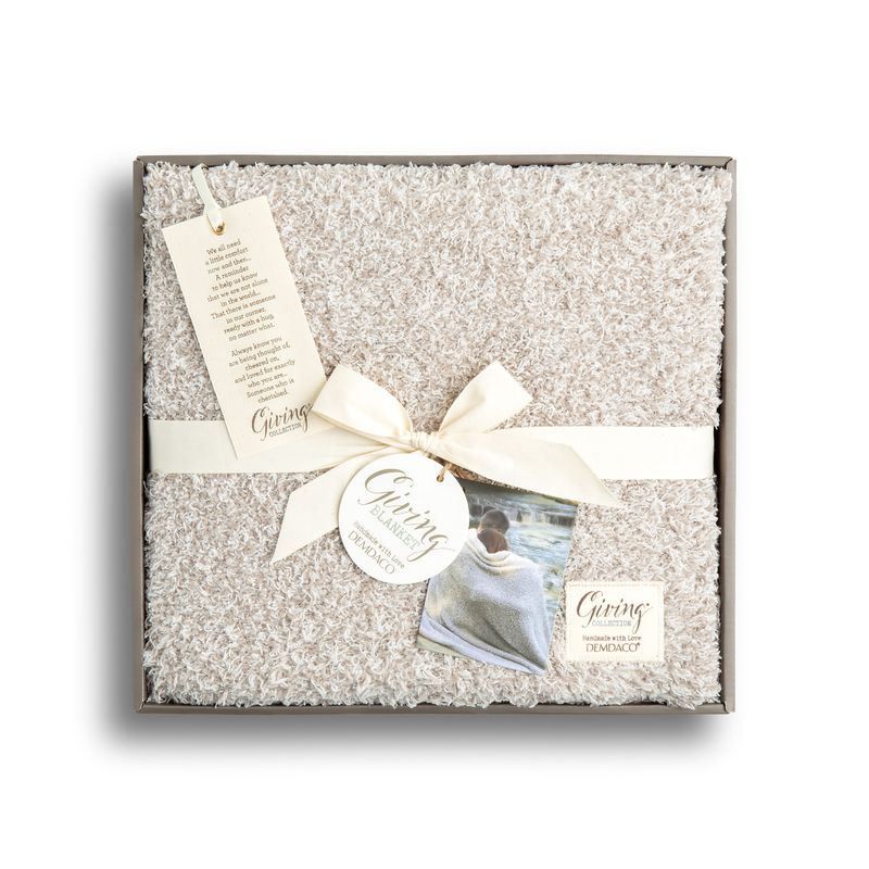 Giving Blanket Taupe