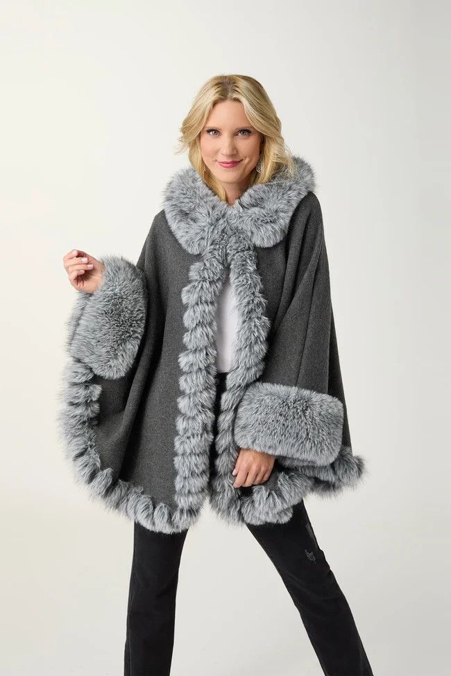Mira Wrap w. Faux Fur Trim Grey
