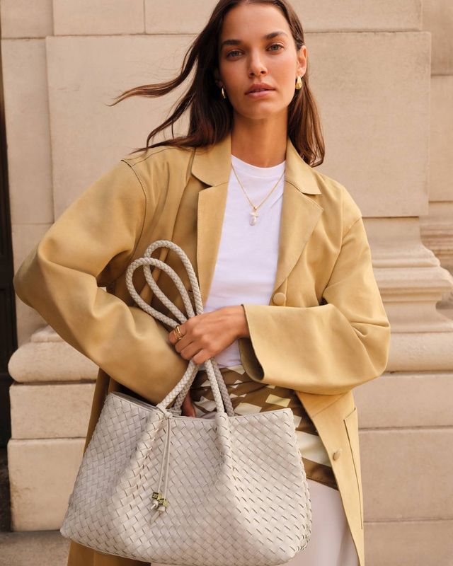 Nova Small Shoulder Tote | Oyster