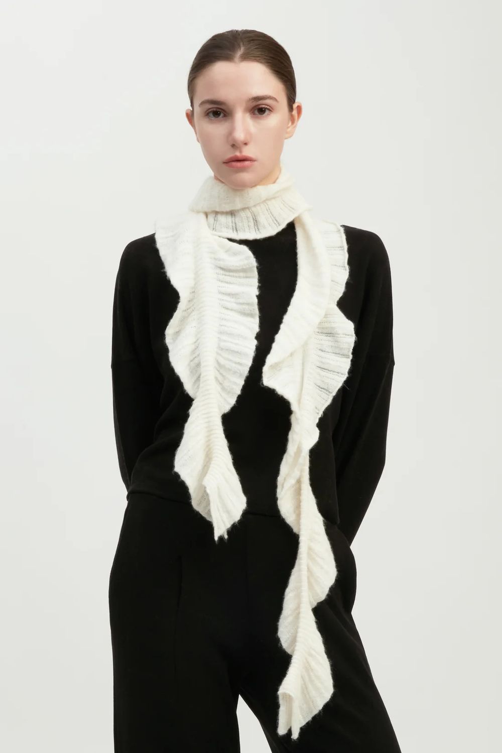 Ruffle Edge Wave Scarf